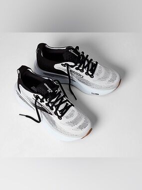 Brooks Adrenaline GTS 24 Running Shoes